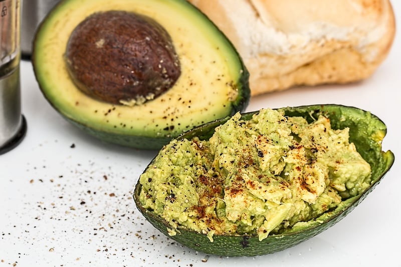 Quinoa Salad with Chickpeas and Avocado